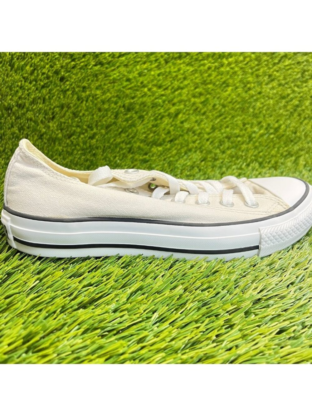 Converse Chuck Taylor All Star Low Womens Size 7 Beige Athletic Shoes Sneakers